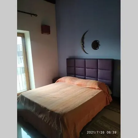 Fra La Citta Storica E Quella Ottocentesca Daire